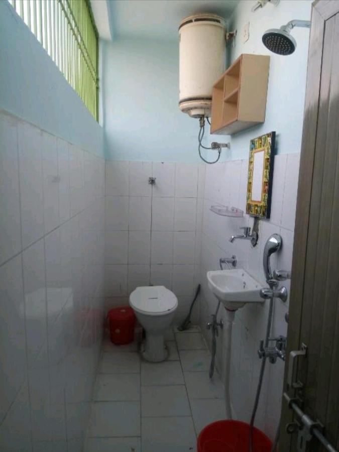 Monalisa Hostel Варанаси Екстериор снимка